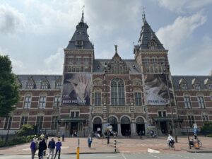 Dans les galeries du Rijksmuseum, à Amsterdam