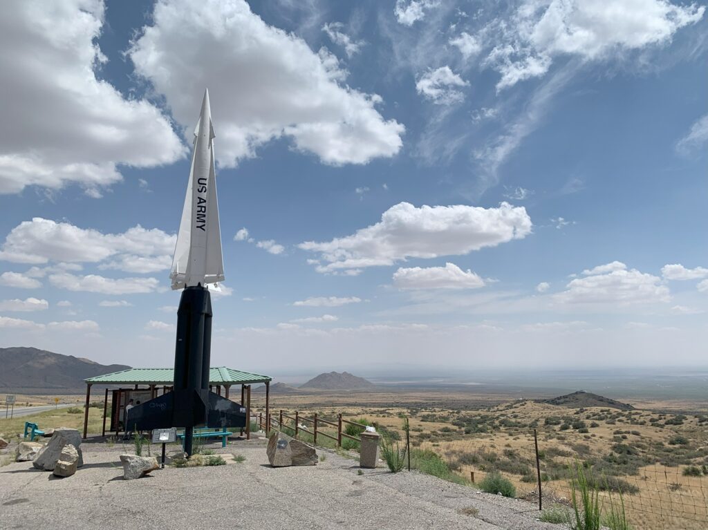 Une fusée de l'US Army au San Augustin Pass Overlook, sur la US Highway 70