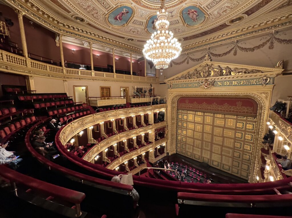 La salle du théâtre national de Prague